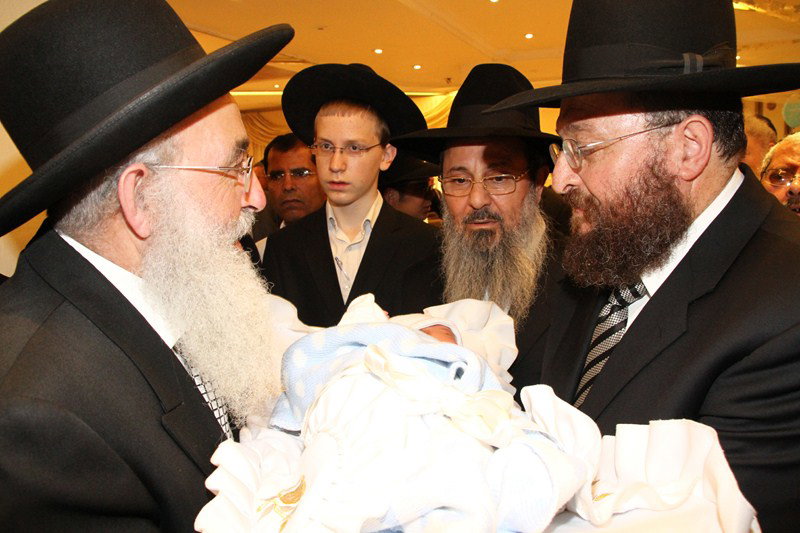 גלריה: ´האיש של דרעי´ חגג, הגר"ח היה סנדק