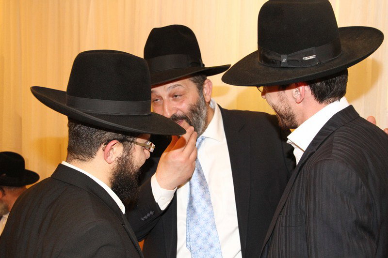 גלריה: ´האיש של דרעי´ חגג, הגר"ח היה סנדק