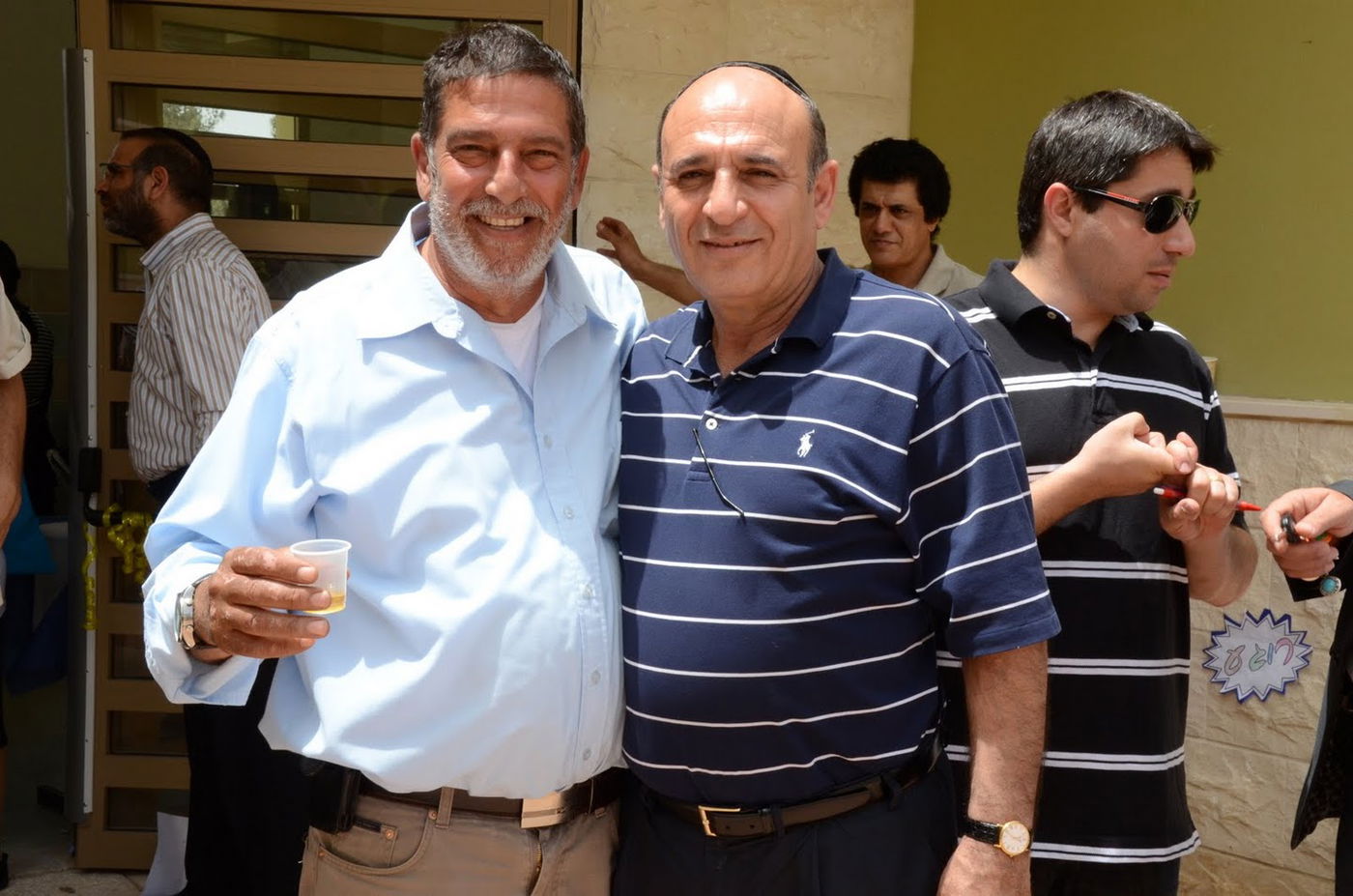 מריחים בחירות: שאול מופז עם רבה של מגדל העמק, הרב יצחק-דוד גרוסמן