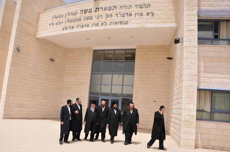 סגן שר החינוך בביתר-עילית: "אתם דוגמא להתנהלות מערכת חינוכית"