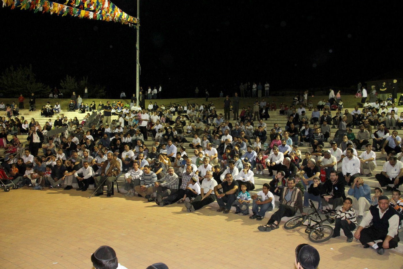 לזכרם: יעקב מרגי הדליק משואה באלעד