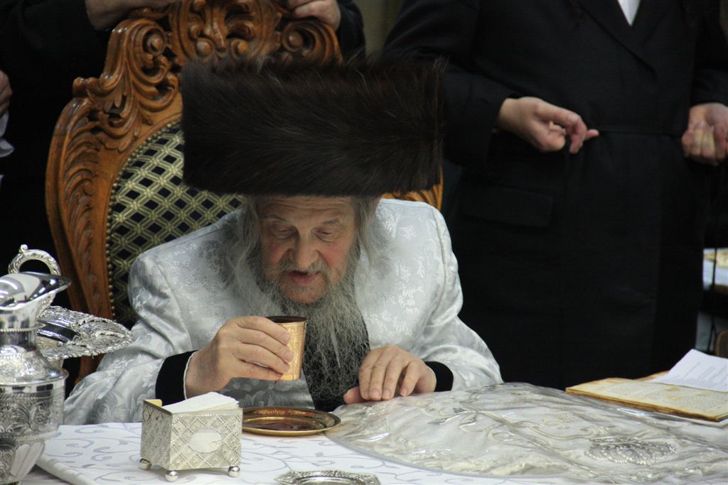גלריה: 'טיש' פסח שני בנדבורנה