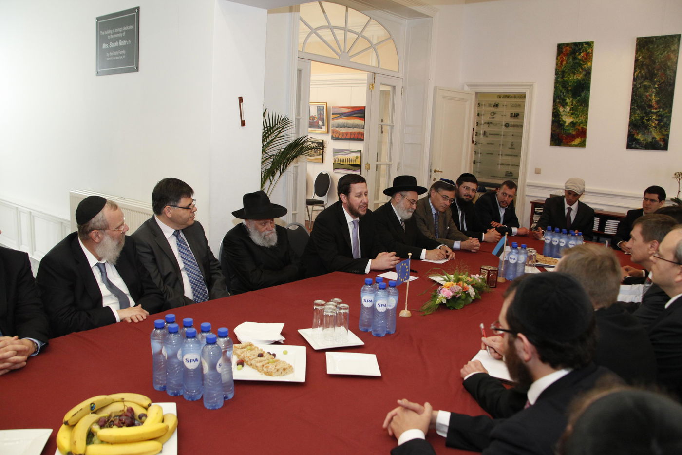 ראש ממשלת אסטוניה: "מצטער על הפשעים נגד היהודים"