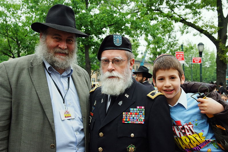 גלריית ענק: פריד ובן-דוד הופיעו בתהלוכת ל"ג בעומר