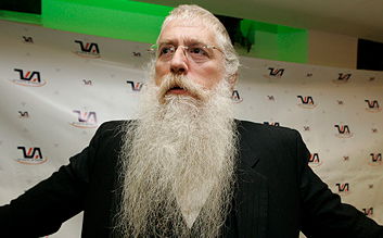 מי אתה, מאיר פרוש?