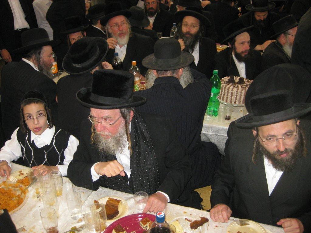 צפו בתמונות: בר מצווה לנכד האדמו"ר מלעלוב