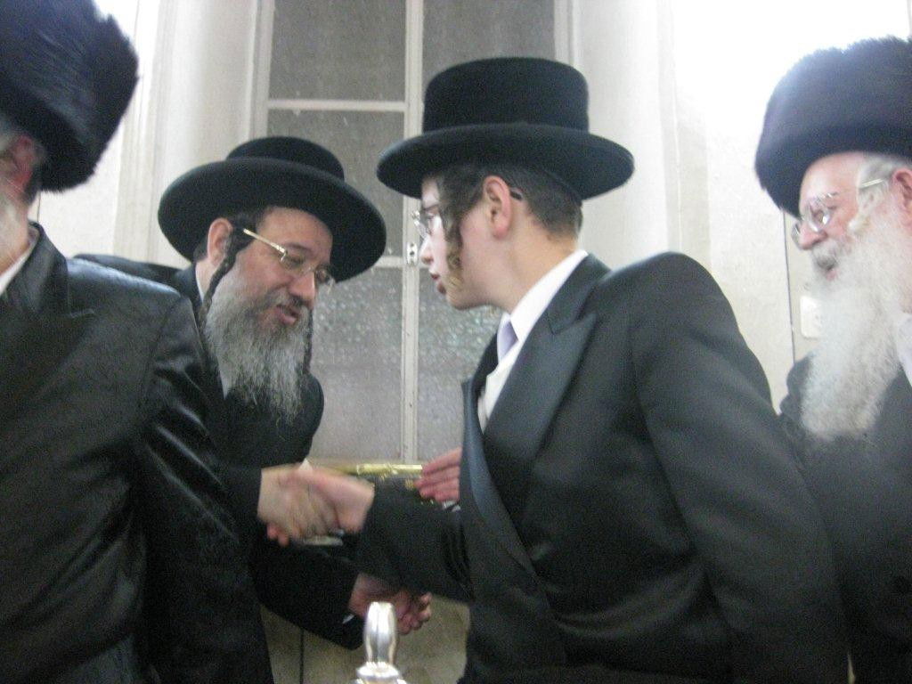 צפו בתמונות: בר מצווה לנכד האדמו"ר מלעלוב