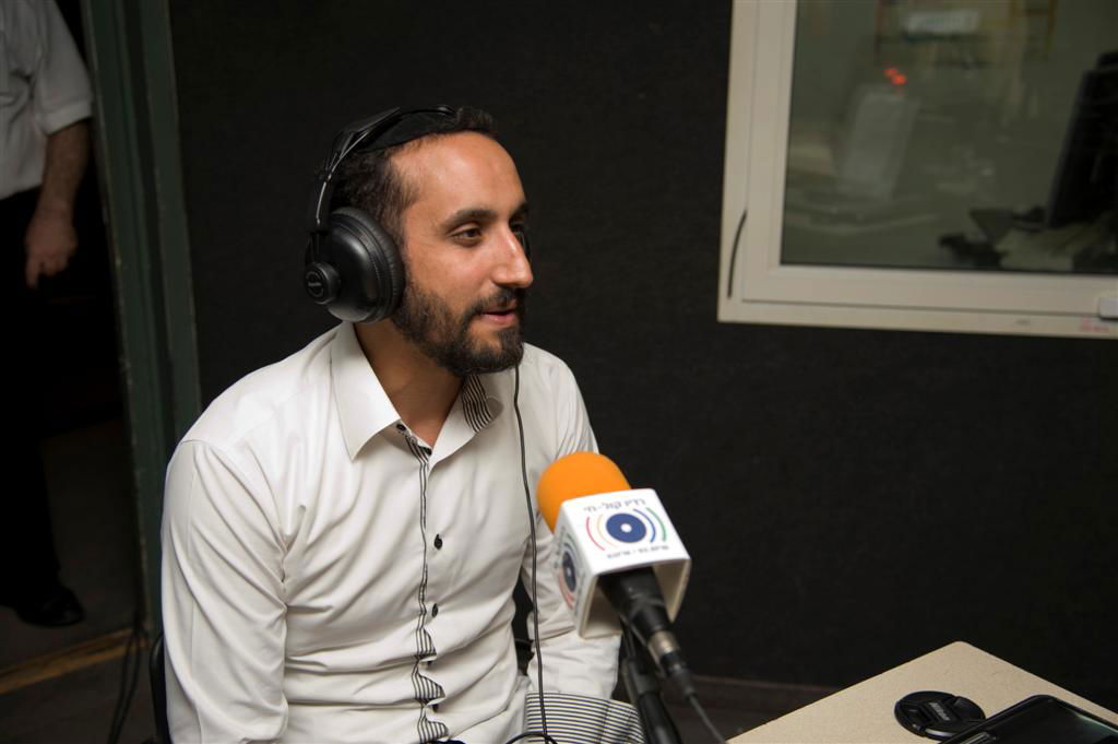 האחים אשואל הרימו את האולפן