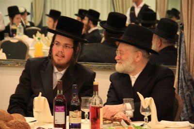 צפו בגלריה: שמחת אירוסי בנו של פרוש