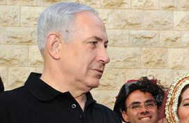 ראש הממשלה בערב שבת (פלאש 90)