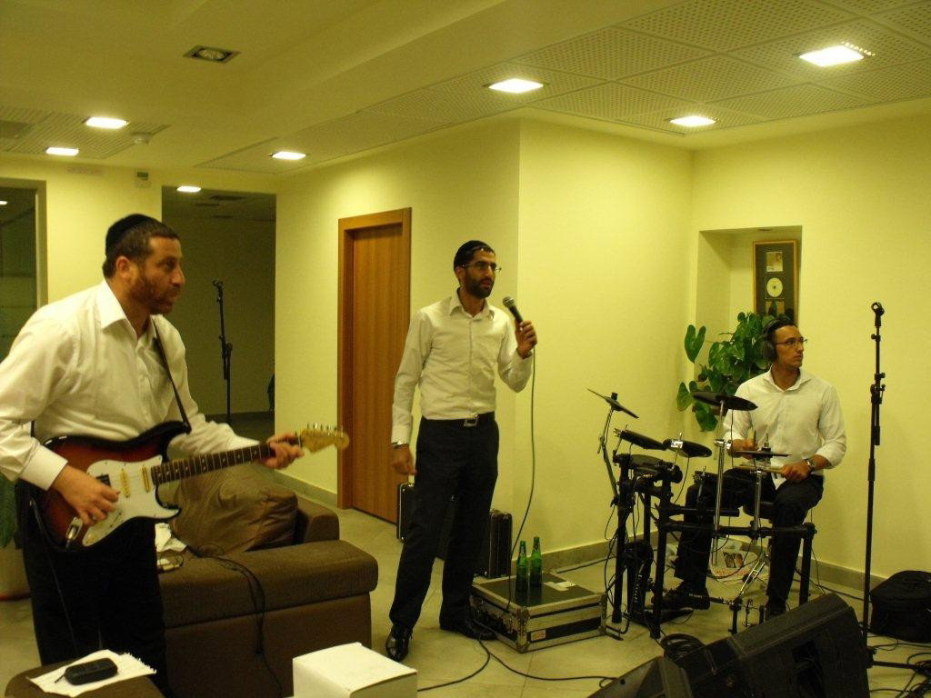 בשידור-חי: האחים אשל הקפיצו באולפן