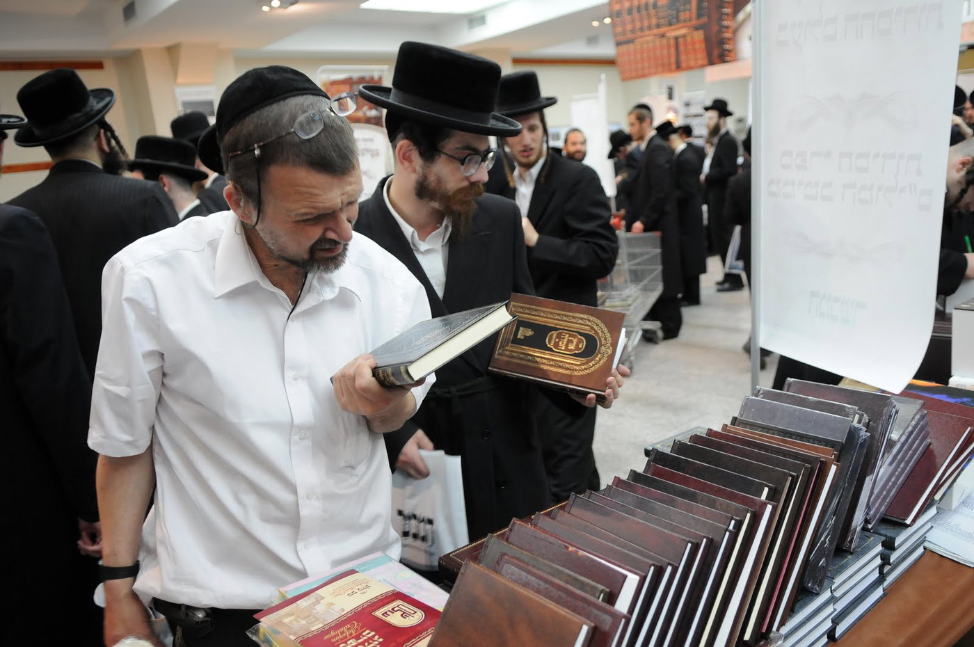 צפו בגלריה: שבוע הספר של "המבשר"