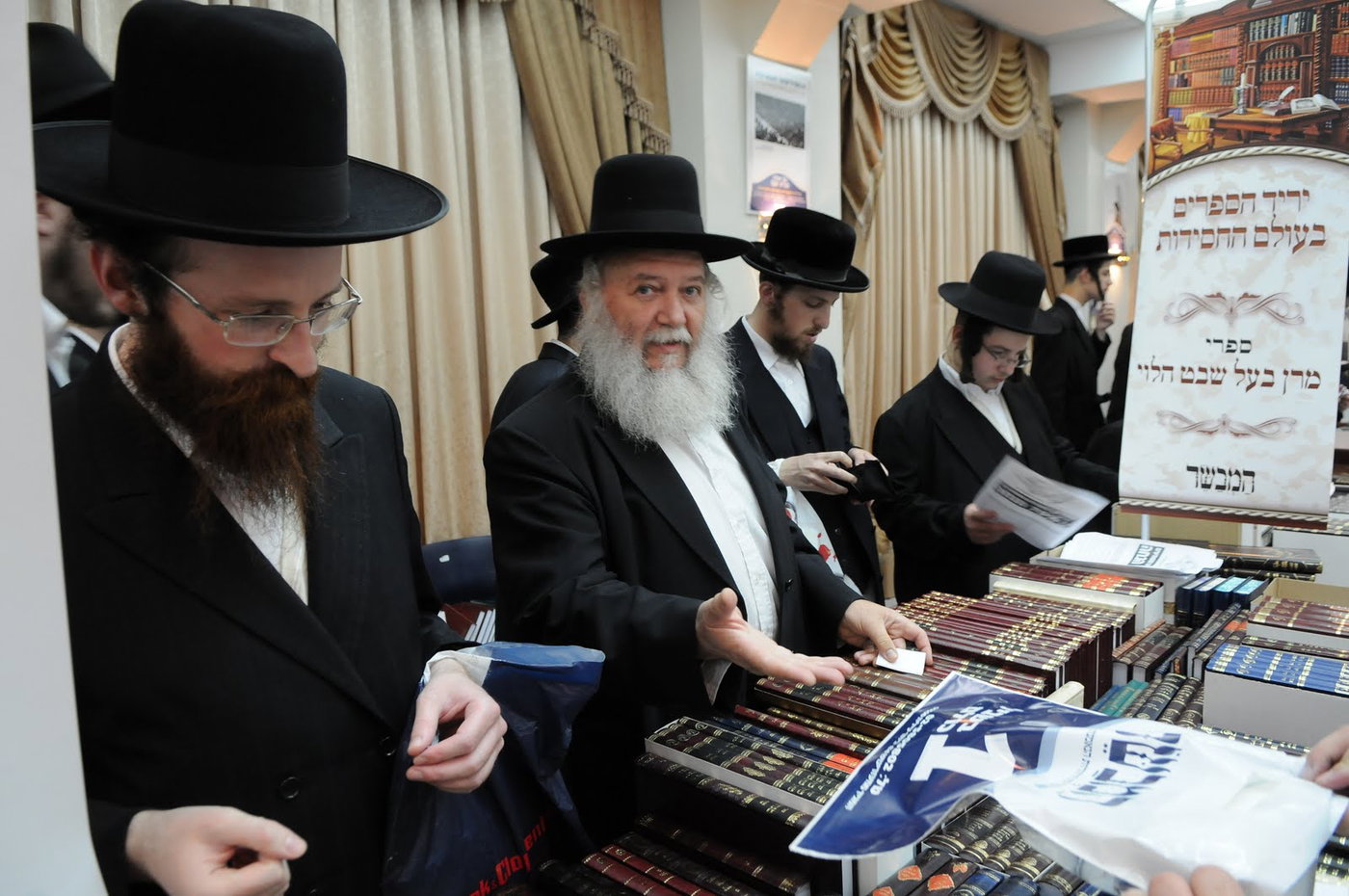 צפו בגלריה: שבוע הספר של "המבשר"