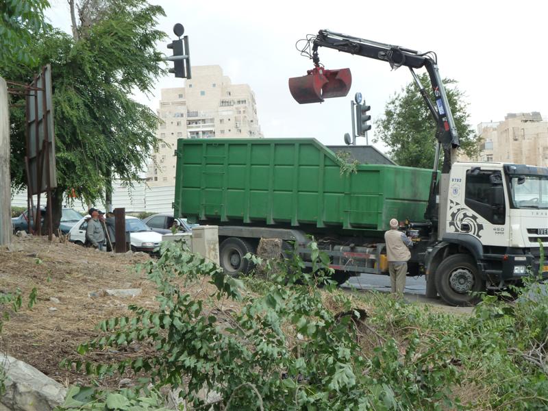 הערב: חסידי גור בשמחת נכד האדמו"ר