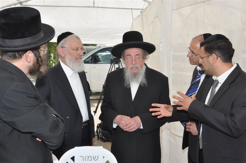 שר התקשורת, משה כחלון ביקר בביתר עלית