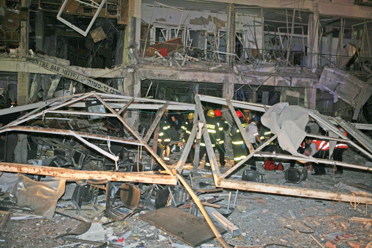 התופת בנתניה: "ראינו אדם שחותך את צינור הגז בבניין"