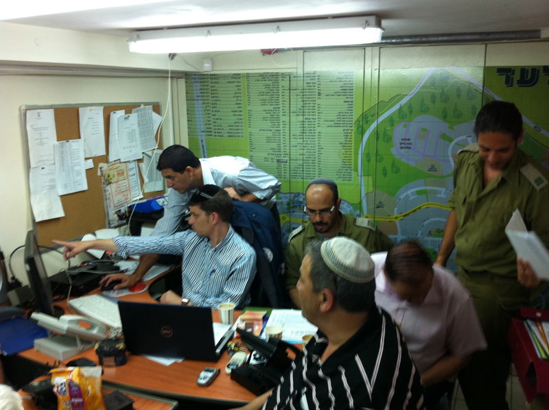 זה רק תרגיל: "מחבלים חדרו לאלעד"