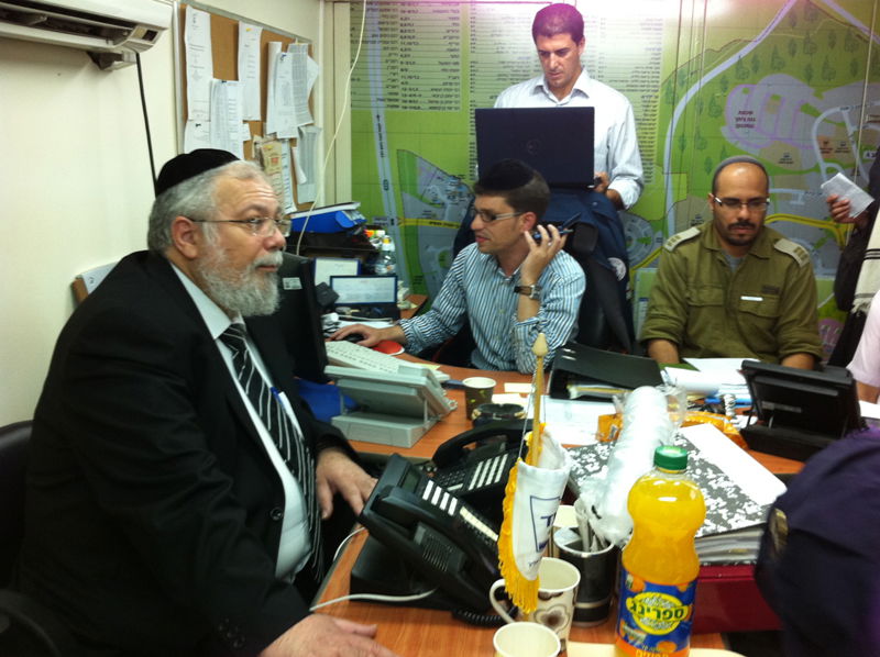 זה רק תרגיל: "מחבלים חדרו לאלעד"