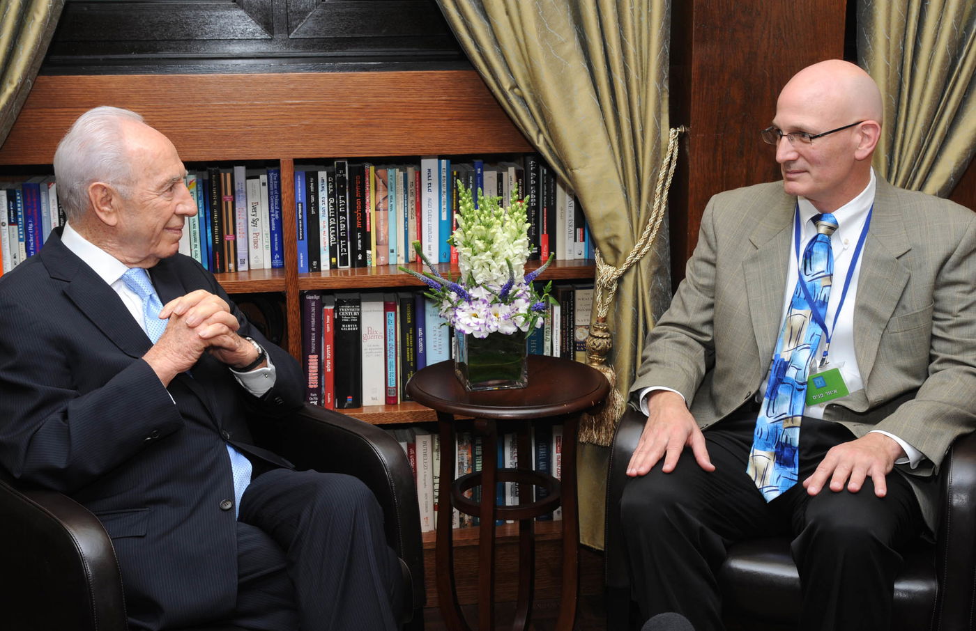 הנשיא שמעון פרס: "מסרו לגרי"ש אלישיב את אהבת העם"