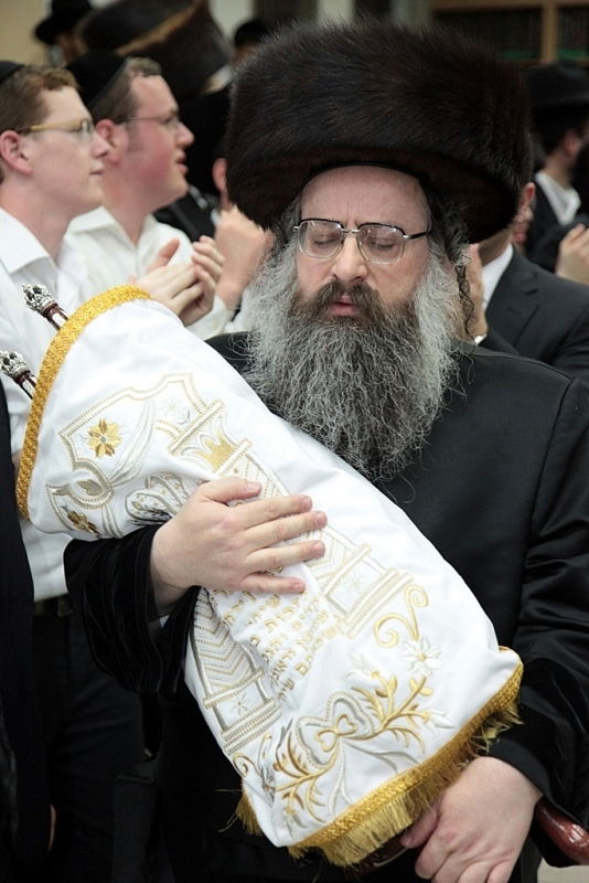 גלריה: הכנסת ס"ת לכולל ראצפערט-אלעד