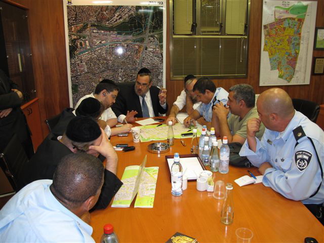 הלווית הגרמ"י לפקוביץ': דיון חירום בעיריית בני-ברק