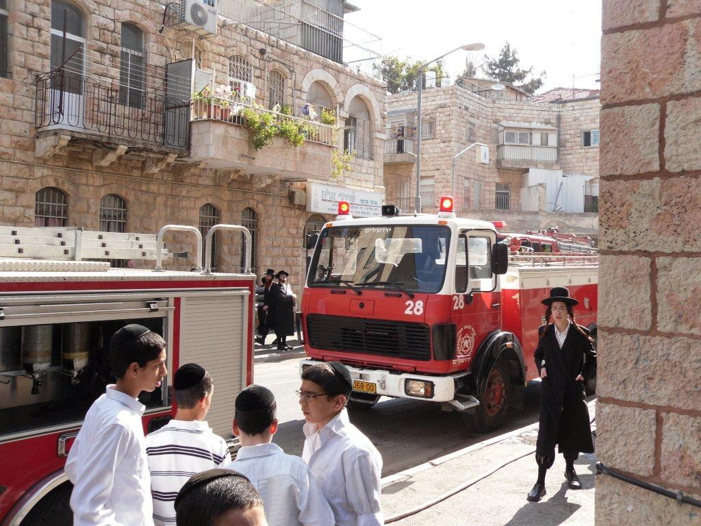 בגלל מגהץ: דירה בי-ם עלתה בלהבות
