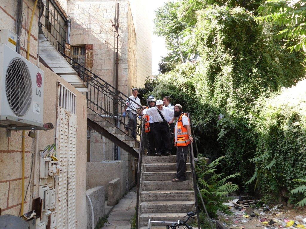 בגלל מגהץ: דירה בי-ם עלתה בלהבות