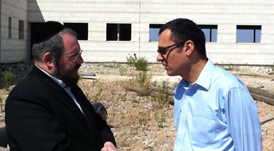 ההקפאה תופשר? מזכיר הממשלה ביקר בביתר-עלית