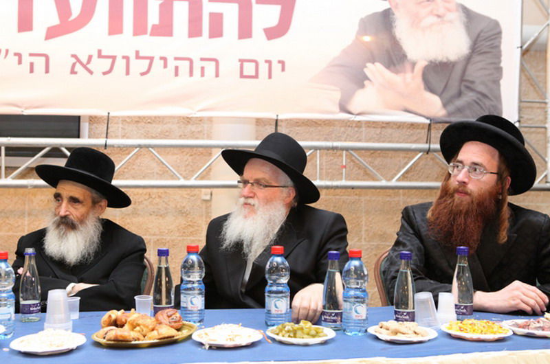 17 שנה לפטירת הרבי: אלפים בהתוועדות המרכזית כפר-חב"ד