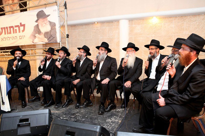 17 שנה לפטירת הרבי: אלפים בהתוועדות המרכזית כפר-חב"ד