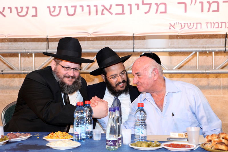 17 שנה לפטירת הרבי: אלפים בהתוועדות המרכזית כפר-חב"ד