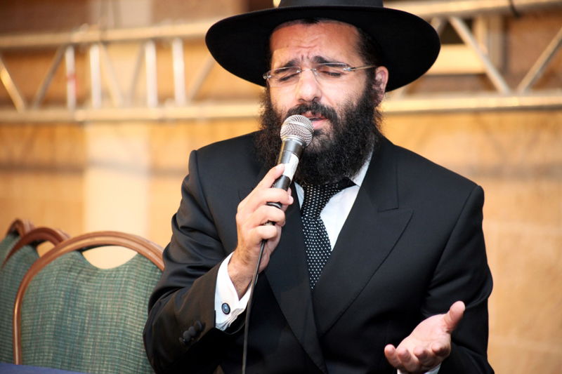 17 שנה לפטירת הרבי: אלפים בהתוועדות המרכזית כפר-חב"ד