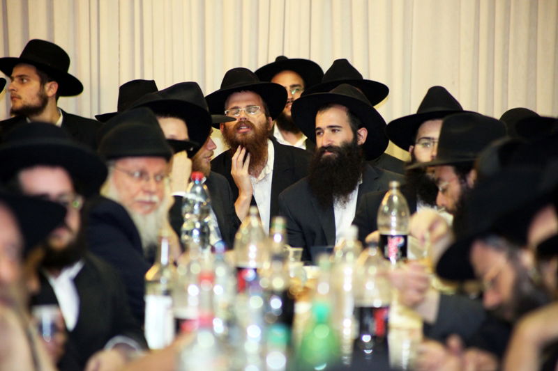 17 שנה לפטירת הרבי: אלפים בהתוועדות המרכזית כפר-חב"ד