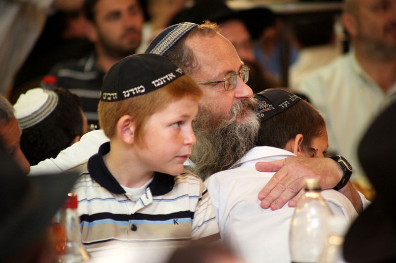 17 שנה לפטירת הרבי: אלפים בהתוועדות המרכזית כפר-חב"ד