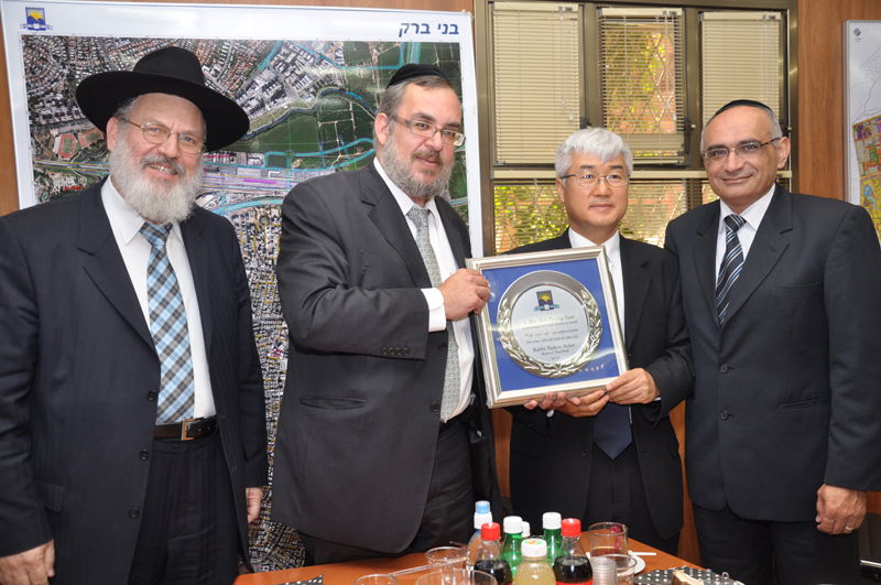 מה חיפש שגריר קוריאה בישיבה חרדית?