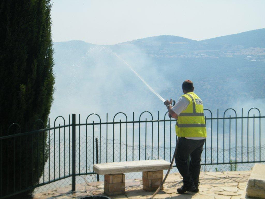 בהלה בצפת: שריפה סמוך לציון האר"י