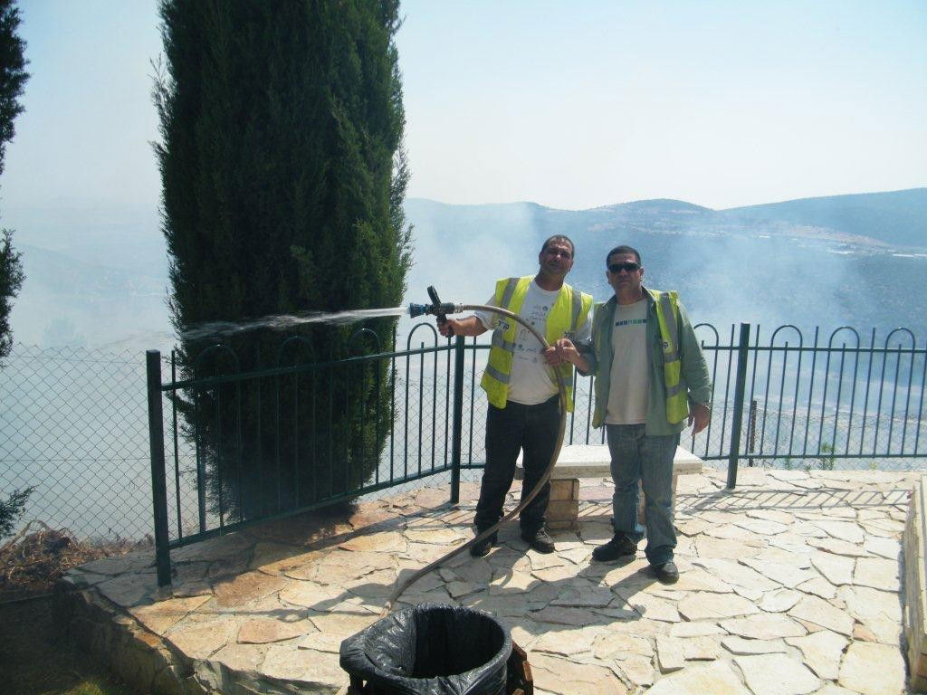 בהלה בצפת: שריפה סמוך לציון האר"י