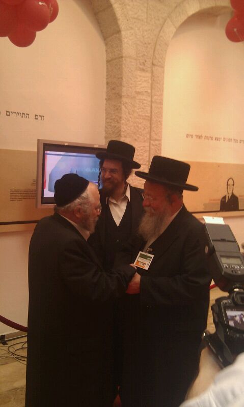 פיוס? "המודיע" לא דיווח על בואו של מנחם אליעזר מוזס