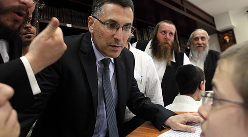 "בית יעקב" ענה לשר החינוך: נילחם באפליה העדתית, אבל