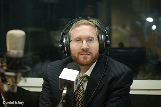 מלווה מלכה עם מקהלת "שירה חדשה" בקול חי!