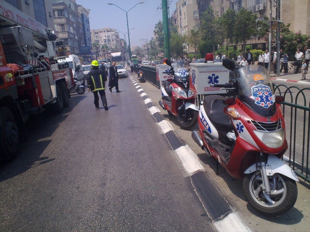 שריפה במתחם סופר בני-ברק; אין נפגעים