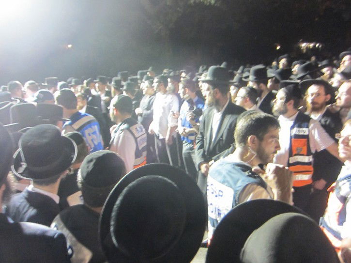 אביו של לייבי קלצקי ז"ל זעק, ואלפי המלווים בכו יחד איתו