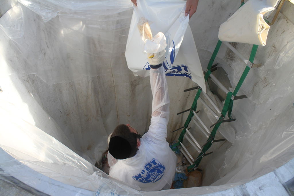 נס-ציונה: נער נפל לבור אשפה ונהרג