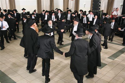 גלריה: שמחה אחרונה, לפני שלושת השבועות