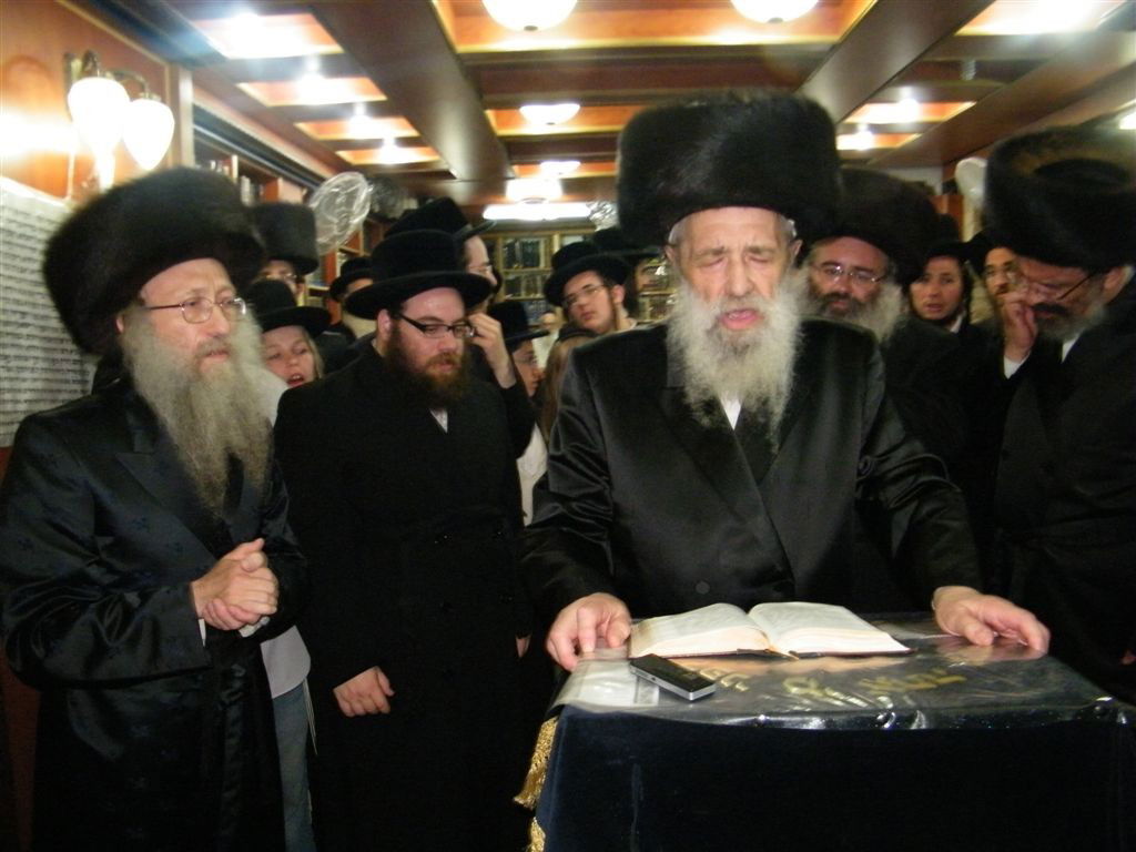 גלריה: הכנסת ספר-תורה מרגשת בצפת