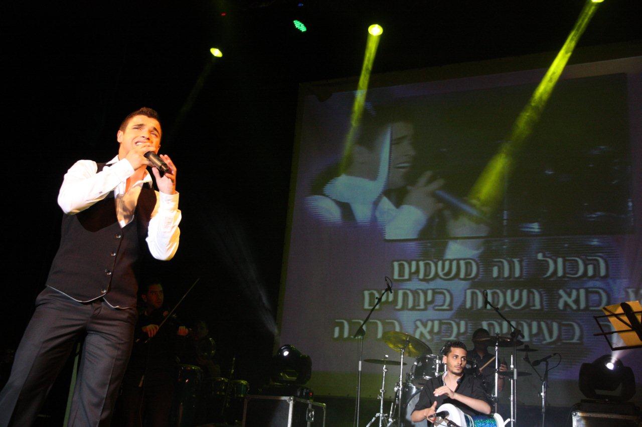 לא מפסיק לשיר: איציק דדיה בגירסה וואקלית