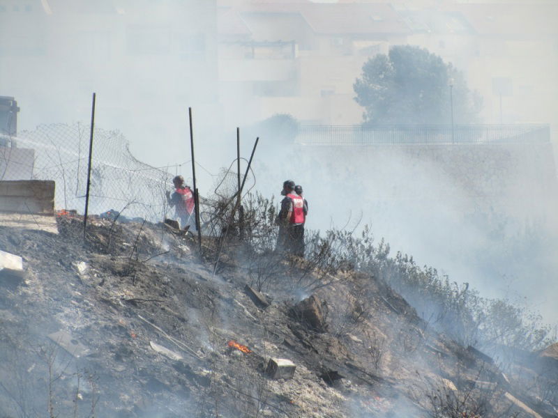 'עונה בוערת': דליקת ענק ברמת בית שמש