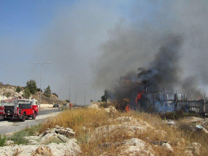 'עונה בוערת': דליקת ענק ברמת בית שמש