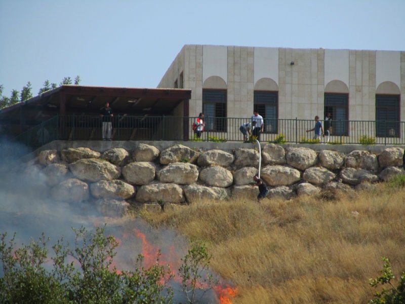 'עונה בוערת': דליקת ענק ברמת בית שמש