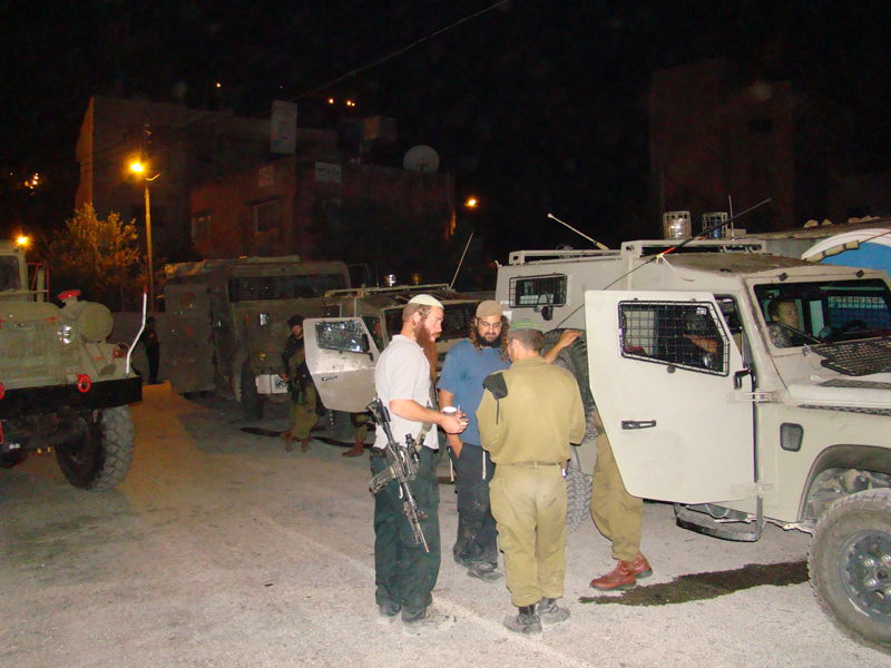 כניסה לילית לשכם: "חילול הקבר - ברבריות מזעזעת"